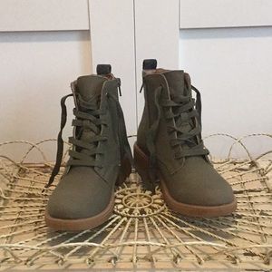 LifeStride Kunis canvas boots SZ 6